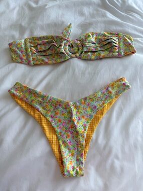 Kulani Kinis Reversible Bikini TOP ONLY